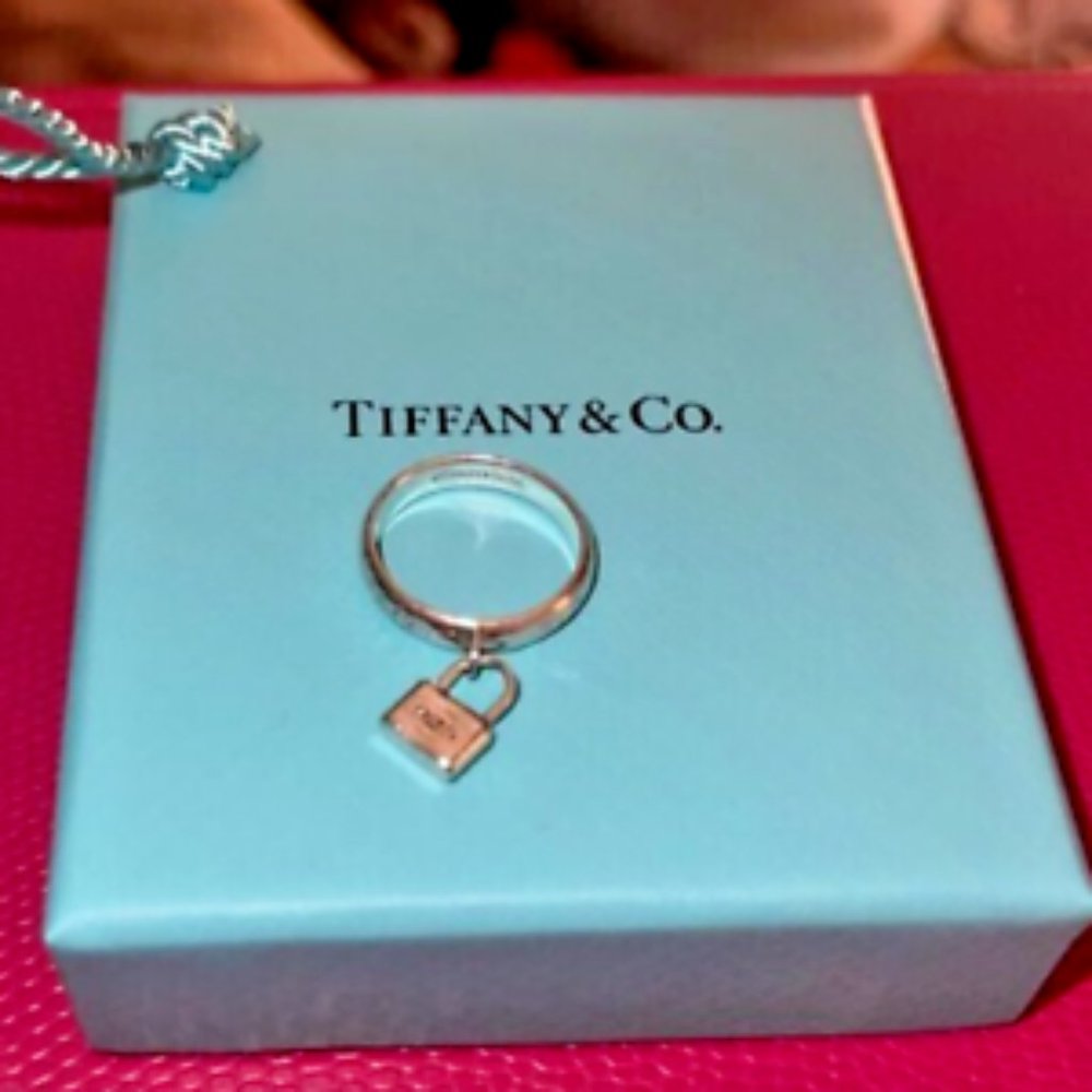 VERY RARE!!!  Authentic Tiffany & Co. Sterling Silver Padlock Ring Sz 5.